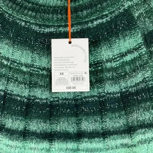 Knox Rose Women's Holiday Pullover
Sweater Green Size XS - Picture 5 of 8